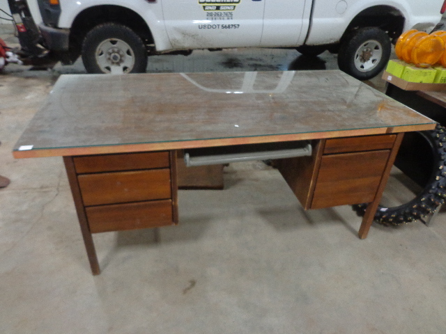 lot 104 image: 5 Drawer Desk With Glass Top
