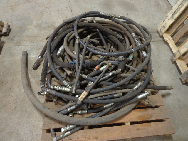 lot 117 image: Variety Of Hydraulic Hoses & Tubing
