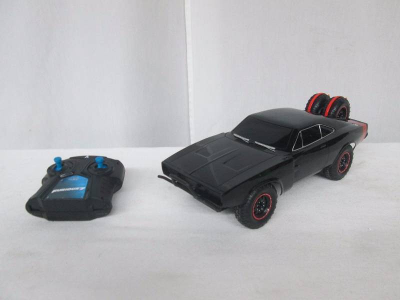 lot 13 image: Fast & Furious Remote-Controlled Car - 1970 Dodge Charger