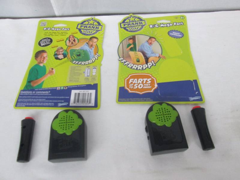 lot 43 image: 2 - Prank Star Remote-Controlled Mega Fart Machine
