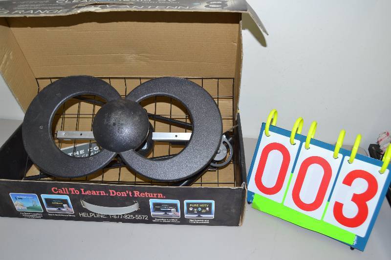 lot 3 image: Antenna