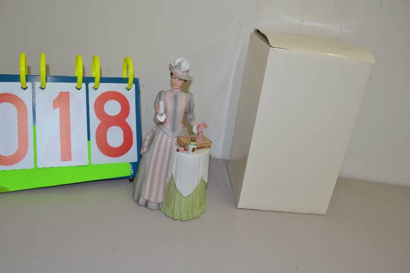lot 18 image: Avon Figurine