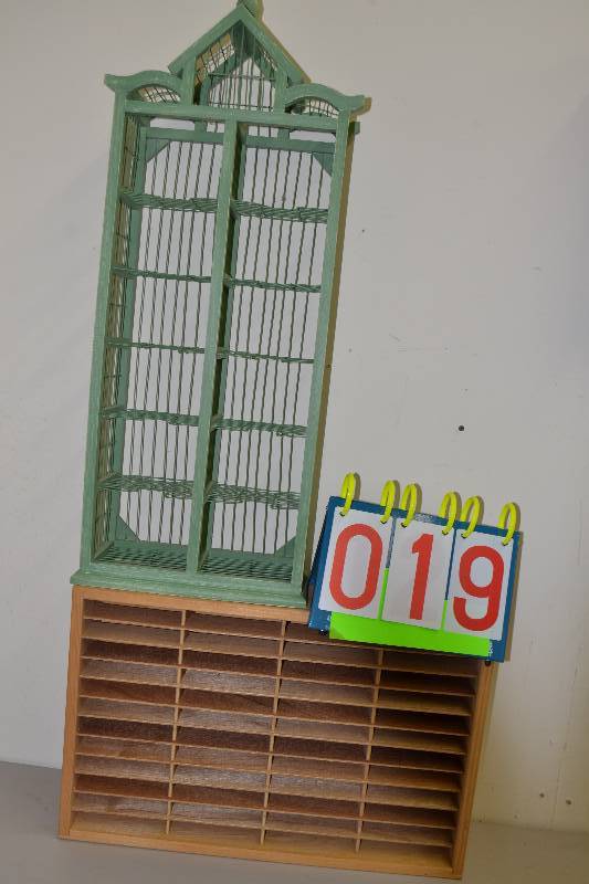 lot 19 image: Shelves