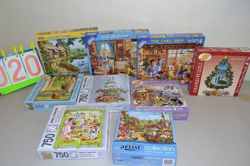lot 20 image: Puzzles