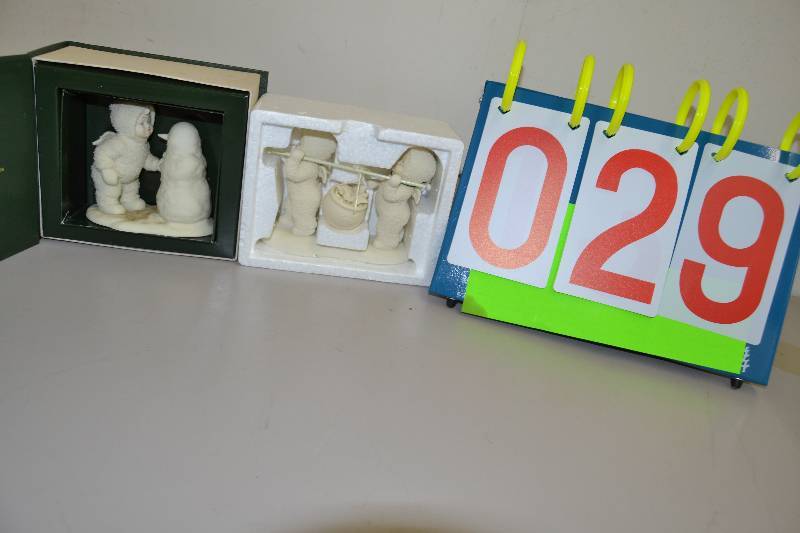 lot 29 image: Snowbabies