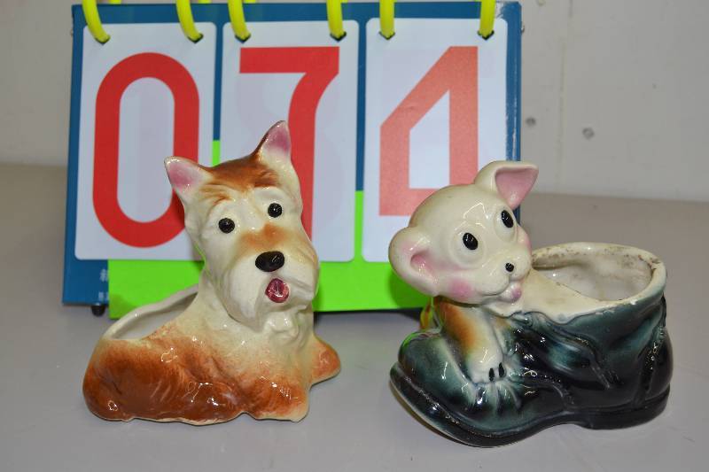 lot 74 image: Vintage planters