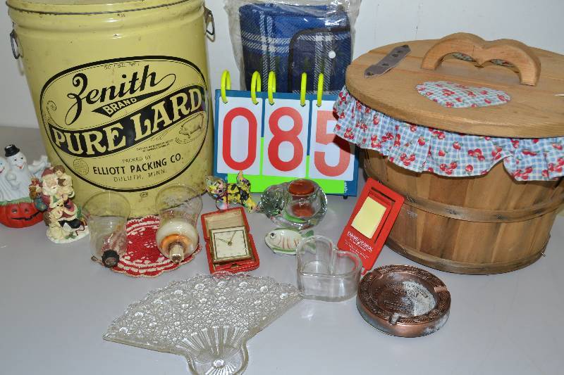 lot 85 image: Vintage Misc