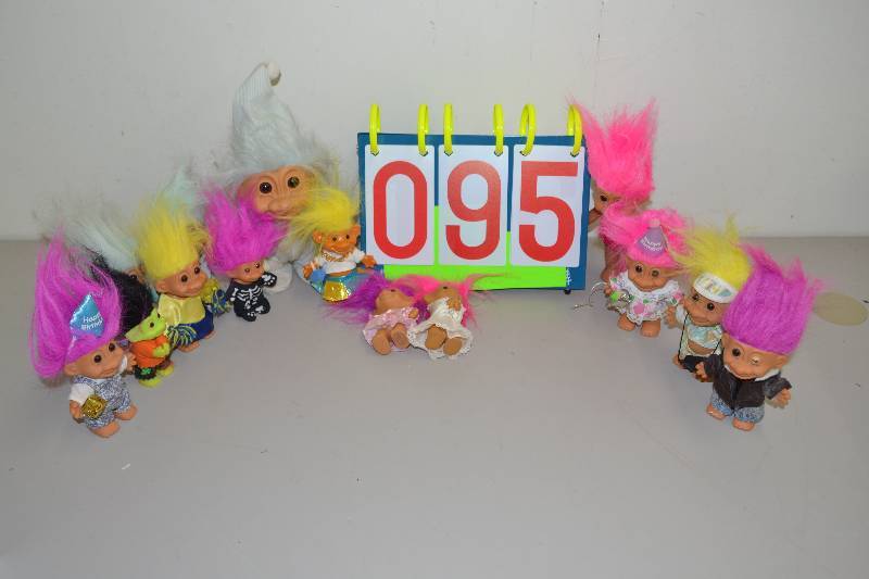 lot 95 image: Trolls