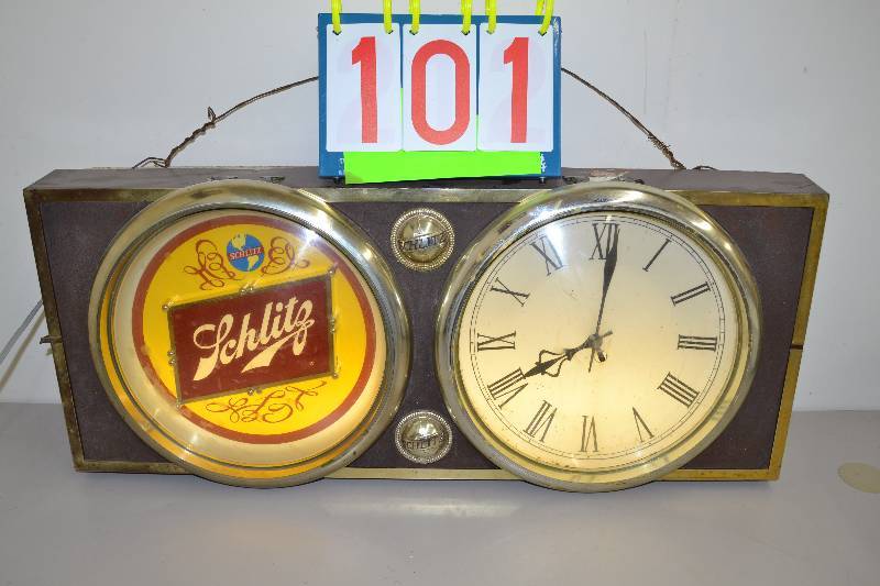 lot 101 image: Schlitz Light and clock