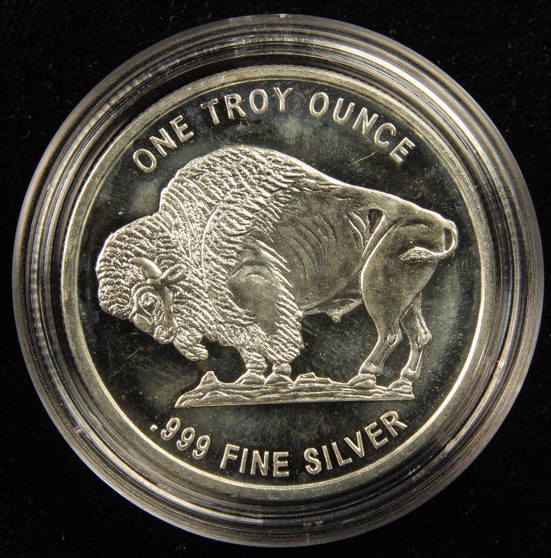 1 TROY OZ. .999 FINE SILVER ROUND INDIAN HEAD BUFFALO DESIGN IN AIRTITE HOLDER
