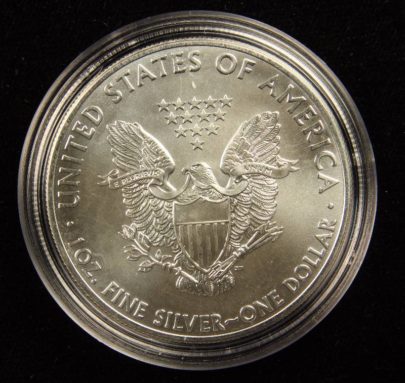 2011 AMERICAN SILVER EAGLE 1 TROY OZ. .999 FINE SILVER DOLLAR IN AIRTITE CAPSULE