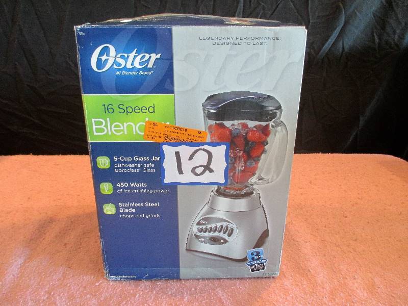 lot 12 image: Oster 16 Speed Blender