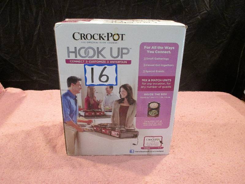 lot 16 image: Crockpot 2-1qt. Hook Up
