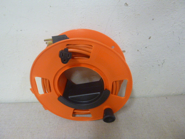 lot 10 image: Cord with Reel