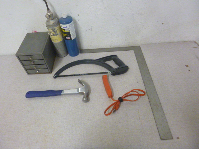 lot 22 image: Miscellaneous Tools and Hardware