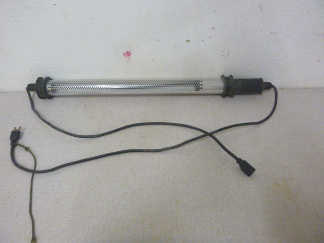 lot 37 image: Jameson Portable Fluorescent 35 Light