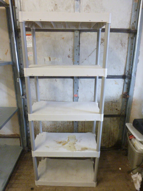 lot 57 image: 5 Tier Plastic Shelf