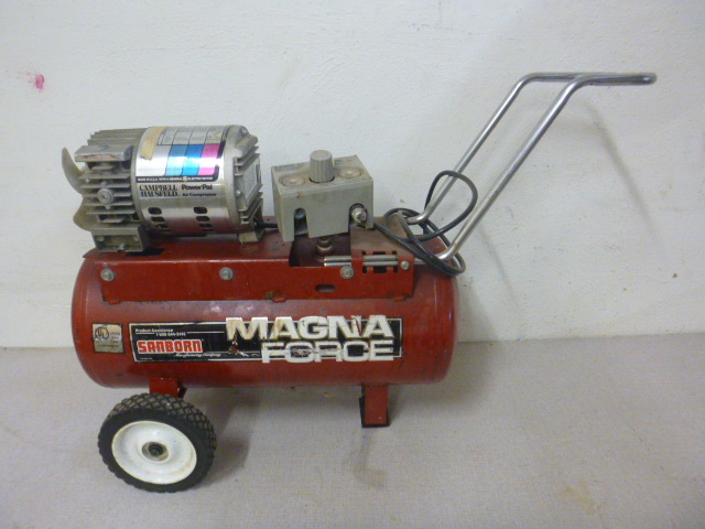 lot 58 image: Air Compressor