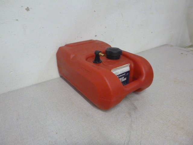lot 66 image: Attwood Marine Gas Tank