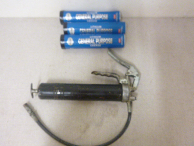 lot 100 image: Grease Gun