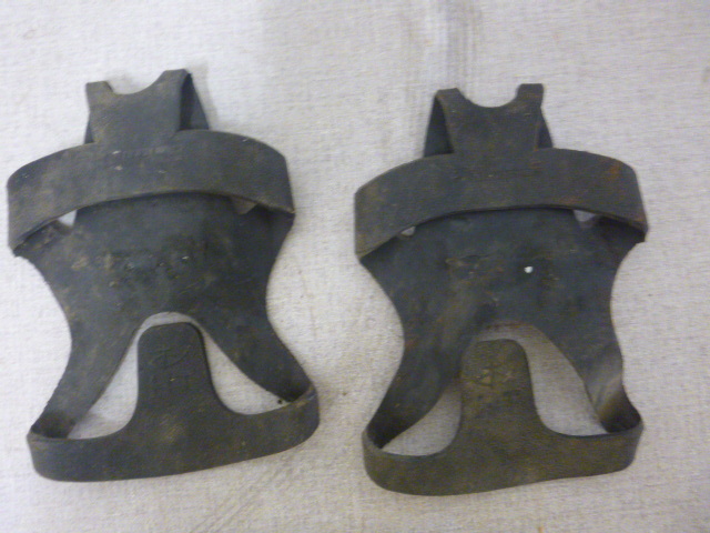 lot 115 image: HT Ice Cleats