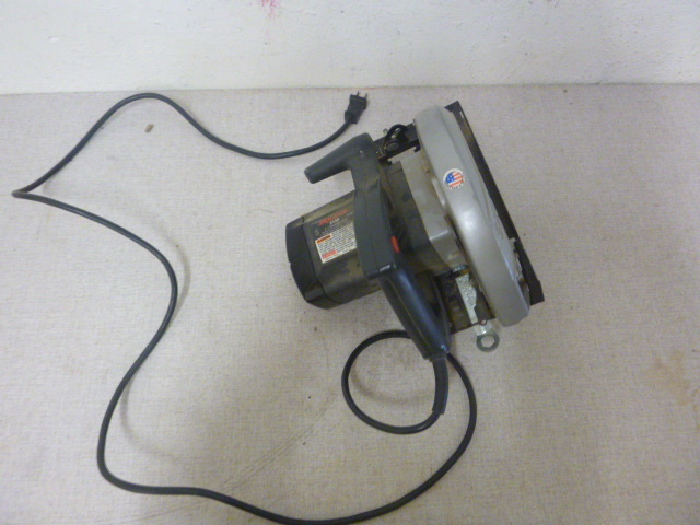lot 124 image: Skilsaw