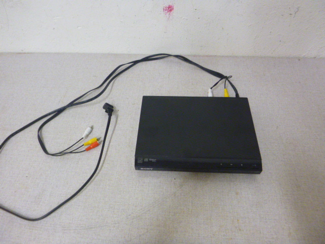 lot 171 image: Sony DVD Player