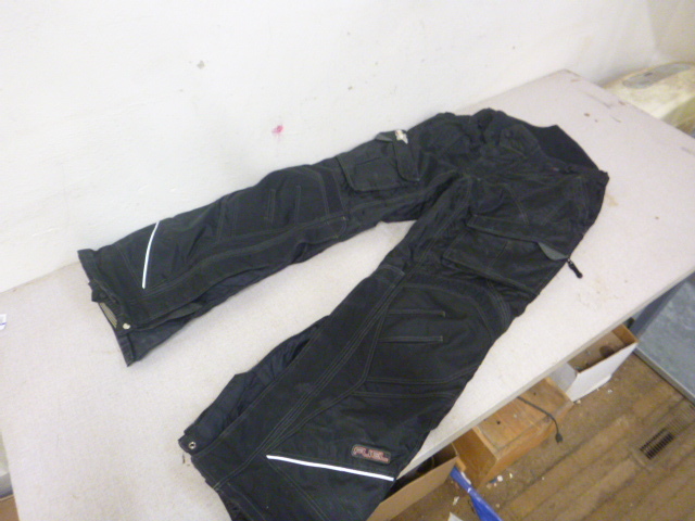 lot 177 image: Castle Air Guard Insulated Pants
