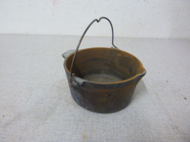lot 188 image: Small Cast Iron Pot