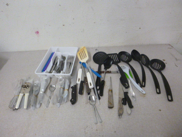lot 194 image: Miscellaneous Kitchen Items