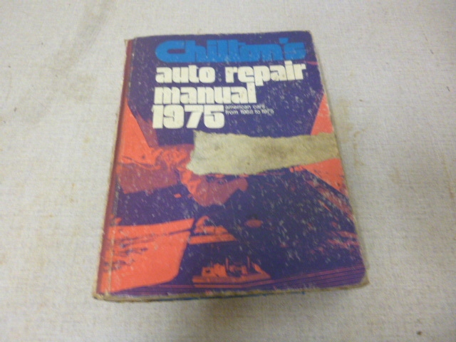 lot 212 image: Chiltons Auto Repair Manual