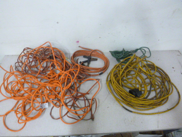 lot 223 image: Miscellaneous Electric Cords