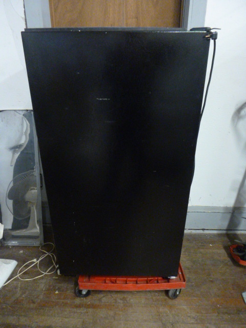 lot 3 image: Frigidaire Refrigerator