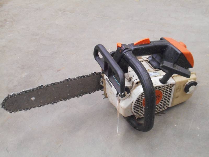 lot 10 image: Stihl MS200 Arburist Chainsaw, 12 ...