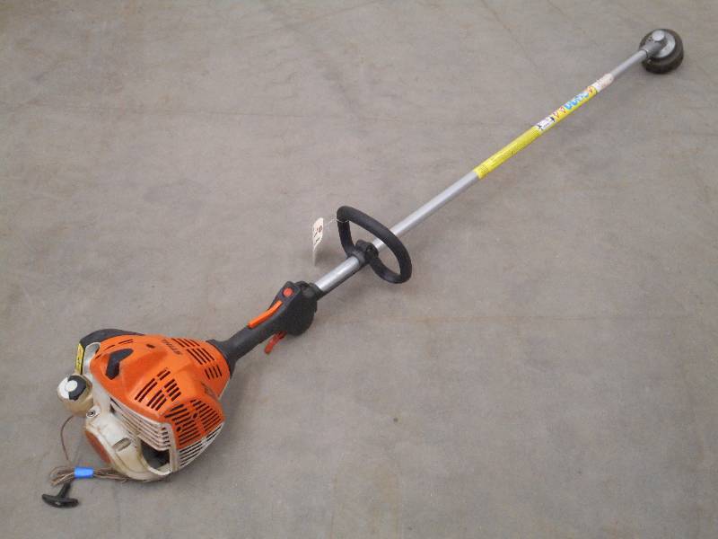 lot 16 image: Stihl FS70 Commercial Grass Trimmer...