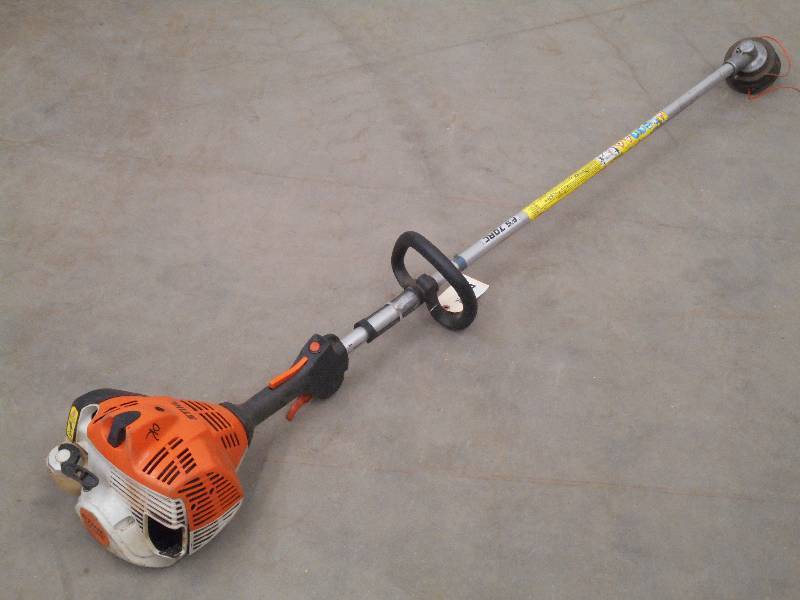 lot 17 image: Stihl FS70 Commercial Grass Trimmer...