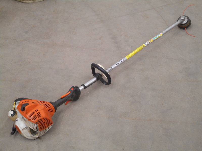 lot 20 image: Stihl FS70 Commercial Grass Trimmer...