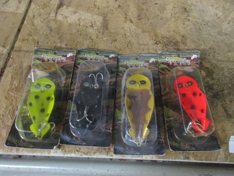 Spoon plugs