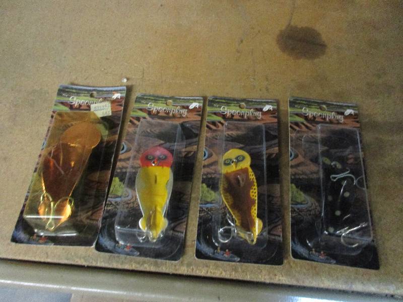 Spoon plugs