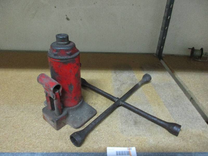 Bottle jack