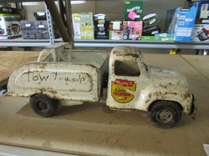 Buddy L Tow truck