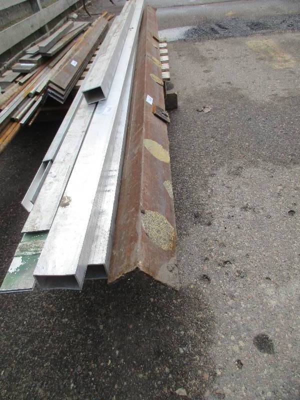 Angle iron
