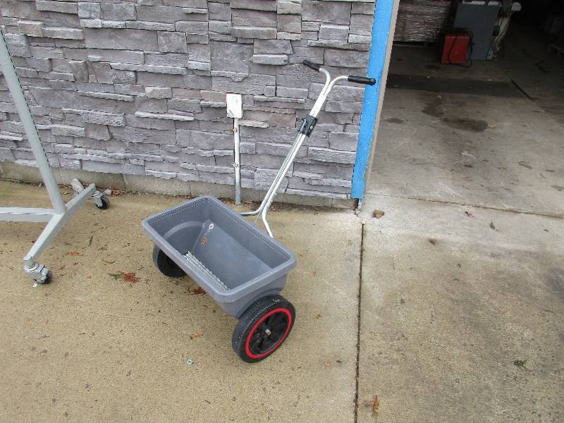Drop Spreader