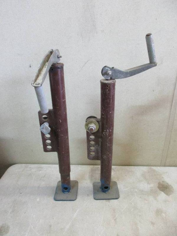 Trailer jacks