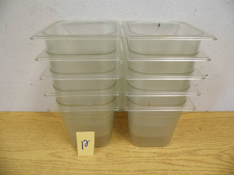 Lot of 10 2.5qt Rubbermaid Containers
