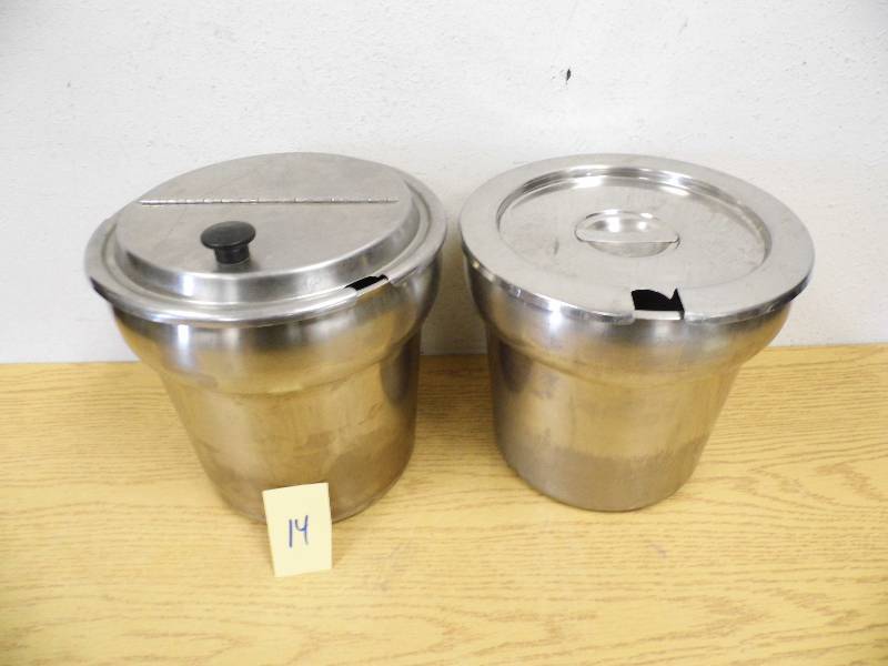 2 Steam Table Inserts w Lids