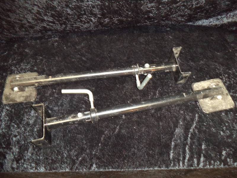 lot 3 image: Pair - Slide out Room Supports
