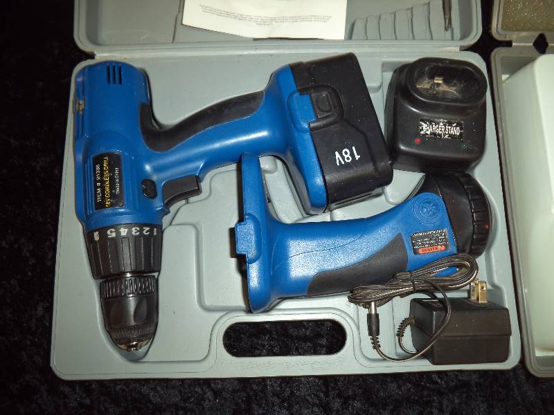 lot 17 image: Drillmaster 18v Cordless Drill