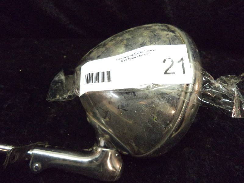 lot 21 image: Vintage Spotlight Unity Model S6