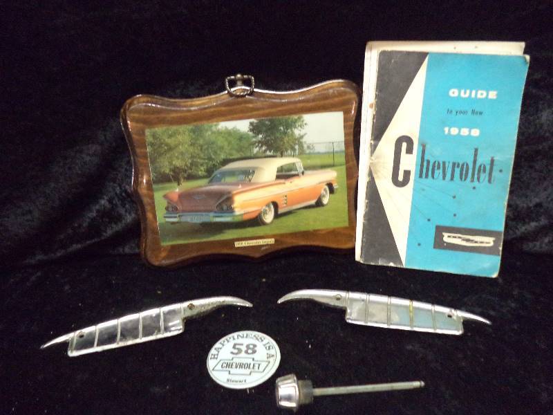 lot 26 image: Lot - 1958 Chevy Manuals, Parts, Picture